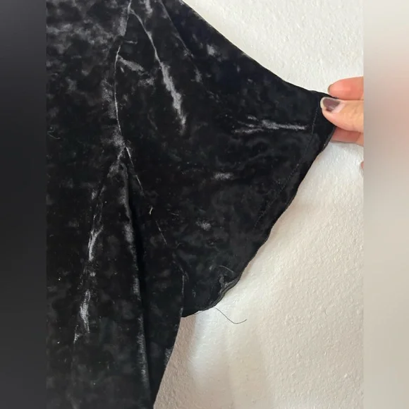 Black Velvet Y2K cropped short sleeve cardigan overlay by l8er Clothing - Picture 2 of 7